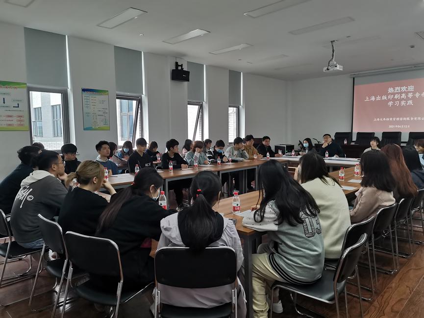 走進(jìn)現(xiàn)代企業(yè) 影視藝術(shù)系影像檔案專業(yè)的頂崗實(shí)踐與學(xué)徒制探索